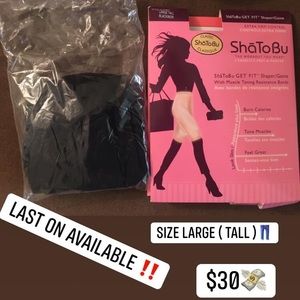 Roy’s pop up shop ✨💋